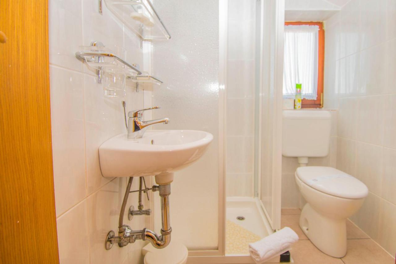 Apartments Punta & Vista In Krk Krk Town Extérieur photo