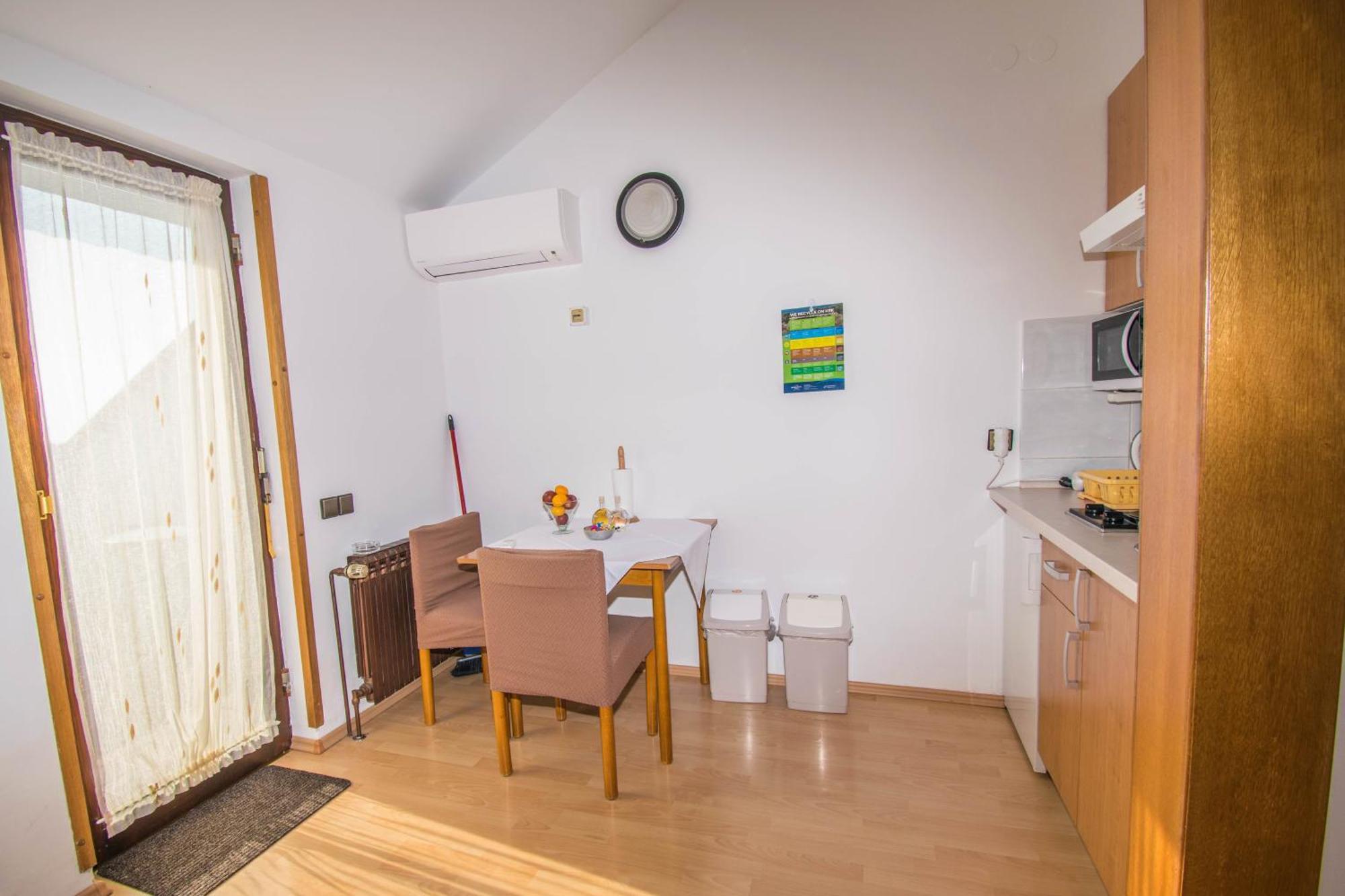 Apartments Punta & Vista In Krk Krk Town Extérieur photo